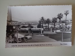CPA PHOTO CEUTA CARS VOITURE ANCIENNE VUE DE LA VILLE - Ceuta
