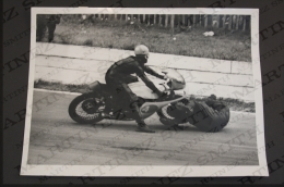 Motorcycle Racing Real Photography Taken By A Reporter - Accident Without Serious Consequences In London - Moto Sport