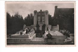 LOCMINE  -  Monument Des Martyrs De La Résistance 1944-1945 - Locmine