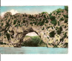 07   VALLON PONT D´ARC EC Paris N° 67 : LE PONT D´ARC / CPSM Couleurs Circulée 1956 Grand Format  / Usurre Du Temps - Vallon Pont D'Arc