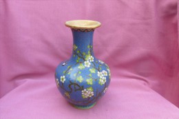 1   Vase Cloisonne Motif Fleurs - Art Populaire