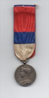 688G) MEDAILLE DU TRAVAIL ET DE LA SECURITE SOCIALE - 1956 - France