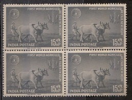 INDIA, 1959,  1st World Agriculturee Fair, Agriculture Fair,Former, Ploughing, Bullcart, Crops, Globe, Blk Of 4MNH, (**) - Nuevos