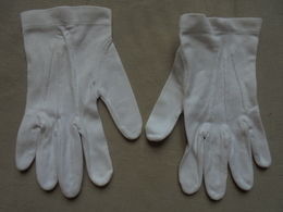 Ancien - Paire De Petits Gants Blanc "cérémonie" Enfant (fillette) - 1940-1970