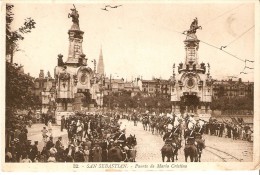 ESPAGNE . SAN SEBASTIAN . Puente De Maria Cristina .  ( Militaria  : Défilé De Cavaliers ) - Sonstige & Ohne Zuordnung