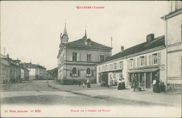 88 GRANGES SUR VOLOGNE / Place De L'Hôtel-de-Ville / - Granges Sur Vologne