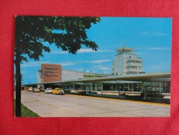 Wisconsin > Milwaukee  Mitchell Field Air Terminal  Not Mailed   Ref 1279 - Milwaukee