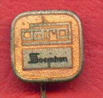 F2315 /  DARO SOEMHON - FILM Distribution - Trademarks -   - Badge Pin - Films