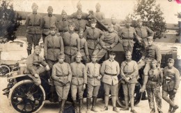 CPA 258 - MILITARIA - Carte Photo - Militaires Du 404e Régiment De D.C.A  / Artillerie Auto Canons / TOURS Ou TOULOUSE - Regimente