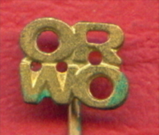 F2346 / ORWO Was An DDR Manufacturer Of Photographic Film And Magnetic Tape - Deutschland Germany -  Badge Pin - Cinéma