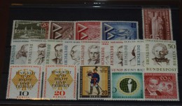 Berlin  Jahrgang Year Set  1957     Postfrisch ** MNH    #3906 - Collections