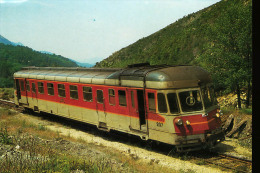 LOCOMOTIVE AUTORAIL CORSE RENAULT ABH 207 - Trains