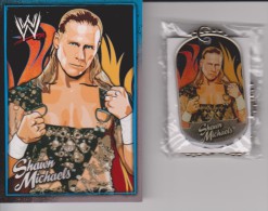 WWE Collectible Wrestling TAGS By Topps Europe 2008 SHAWN MICHAELS Still Sealed Tag + Trading Card - Abbigliamento, Souvenirs & Varie