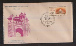 INDIA, 1967, FDC,  Tourist Year, Tourism, Taj Mahal, Monument, White Domed Marble Musoleum , UNESCO,Bombay Cancelled - Covers & Documents