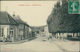 89 VERON / La Petite Rue / - Veron