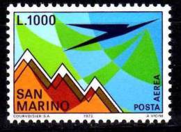 PIA - SAN  MARINO  - 1972 :  Aereo E Monte Titano  -  (SAS   A150) - Corréo Aéreo