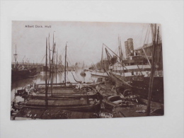 Hull. - Albert Dock. - Hull