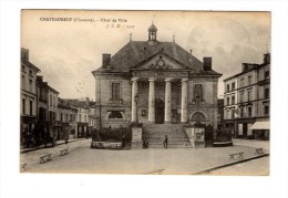 Cp , 16 , CHATEAUNEUF , Hôtel De Ville , Voyagée - Chateauneuf Sur Charente