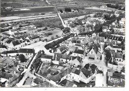 CHAMPS - Vue Générale Sur L'Eglise Et La Place St Louis - Champs Sur Yonne