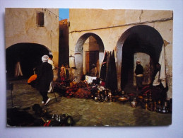 Algerie - Ghardaia ( Vendeur - Ettalage Dans La Rue ( 2 Scann ) - Ghardaïa