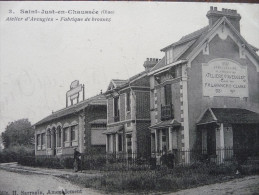 CPA Saint Just En Chaussée. Ateliers D'aveugles. Fabrique De Brosses. - Saint Just En Chaussee