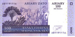 MADAGASCAR   100 Ariary   Emission De 2004   Pick 86           ***** BILLET  NEUF ***** - Madagaskar