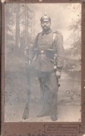 Photocarte Allemande-PHOTO Soldat Allemand Casque A Pointe Baïonnette Fusil Paquetage (10,5 Cm X 6,5 Cm) (guerre14-18) - Guerra 1914-18