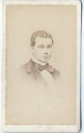 Photo D'Homme Jeune/Portrait/ En Costume/Delamare/Elbeuf/  Vers 1875   PH194 - Anonymous Persons