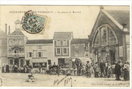 Carte Postale Ancienne Thénezay - La Place Du Marché - Commerces - Thenezay