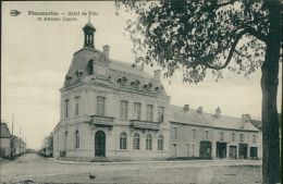 86 PLEUMARTIN / L'Hôtel De Ville Et L'Avenue Jourde / - Pleumartin