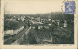 86 VOUILLE / Vouillé-la-Bataille, Vue Générale Du Bourg / - Vouille
