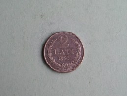 1925 - 2 Lati ( Silver ) KM 8 ( Uncleaned - For Grade, Please See Photo ) ! - Latvia