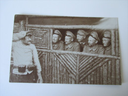 AK / Fotokarte 1. Weltkrieg Soldaten Im Unterstand S.B. I. B. L. J. R. 84 KD. FP Des Höh. Landw. Kommandeurs Nr. 1 - Guerre 1914-18