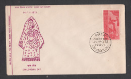 INDIA, 1971,  FDC,,   Childrens Day, Painting- Women @ Job, Children´s Day,  Bombay  Cancellation - Briefe U. Dokumente