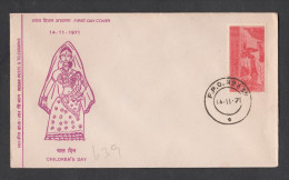 INDIA, 1971,  FDC,,   Childrens Day, Painting- Women @ Job, Children´s Day,  FPO 639  Cancellation - Lettres & Documents