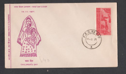 INDIA, 1971,  FDC,,   Childrens Day, Painting- Women @ Job, Children´s Day,  FPO 640  Cancellation - Lettres & Documents