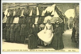 LES MARCHE DE PARIS , Marché Du Temple , Une Marchande à La Toilette , Reproduction D'une CPA - Paris (03)