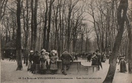 CPA 75 Le Bois De Vincennes Pittoresque - Les Jeux De Boules - Très Belle Animation - Boule/Pétanque