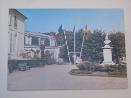 Jouy En Josas Jardin De L´hotel De Ville - Jouy En Josas