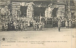 67 STRASBOURG - Le Général Gouraud, Pendant Le Défilé Des éléments De La IVè Armée - Place De La République - Strasbourg