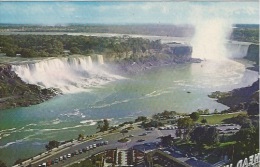 2  CPSM Niagara - Cartes Modernes