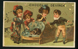 Chocolat Devinck, Chromo Lith. Testu & Massin Champenois, Jeunes Gens En Costumes, Le Chat L'aura.. Ne L'aura Pas - Otros & Sin Clasificación