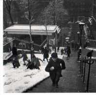 Robert DOISNEAU Neige A Montmartre 1958, Carte Double Format 14x14 Cm - Doisneau