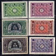 Tunisie N° 314 / 19A X  La Série Des 11 Valeurs Trace De Charnière Sinon TB - Unused Stamps