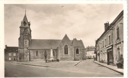 MAROLLES-les-BRAULTS - L'Eglise, Le Monument Aux Morts, Ecole Des Garçons Et Le Bas De La Place - Marolles-les-Braults