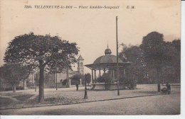 VILLENEUVE LE ROI - Place Amédée Soupault - Villeneuve Le Roi