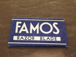 Ancienne LAME DE RASOIR.RAZOR BLADE.RASIERKLINGE.HOJA DE AFEITAR.LAMETTA DA BARBA..Collection à Voir - Scheermesjes