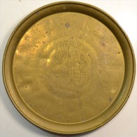 Ancienne Assiette En Laiton Souvenir De Sarajevo ( Yougoslavie ) - Cuivres