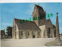 50 - SAINTE MERE EGLISE - STE MERE EGLISE - EGLISE DU XIVE SIECLE - CALVAIRE BORNE MILLIAIRE ROMAINE - Sainte Mère Eglise