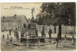 Carte Postale Ancienne Vertus - Place De La République Et Fontaine - Vertus